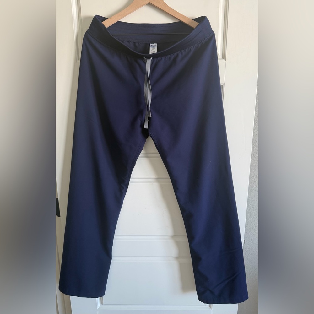 Figs Women’s Navy Scrub Pants